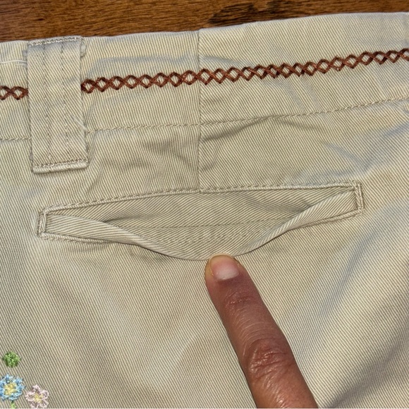 Gap‎ Khaki Y2K Bohemian Clean Cut Floral Embroidered Capri Pants Women's sz 6 - Picture 10 of 16